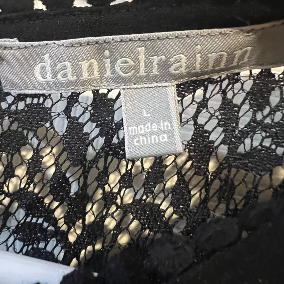 Daniel Rainn Becru Lace Detail Blouse - Picture 2 of 12